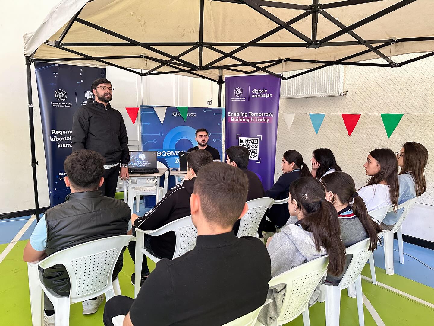 555883723_1113459317635569_967825733871325672_n