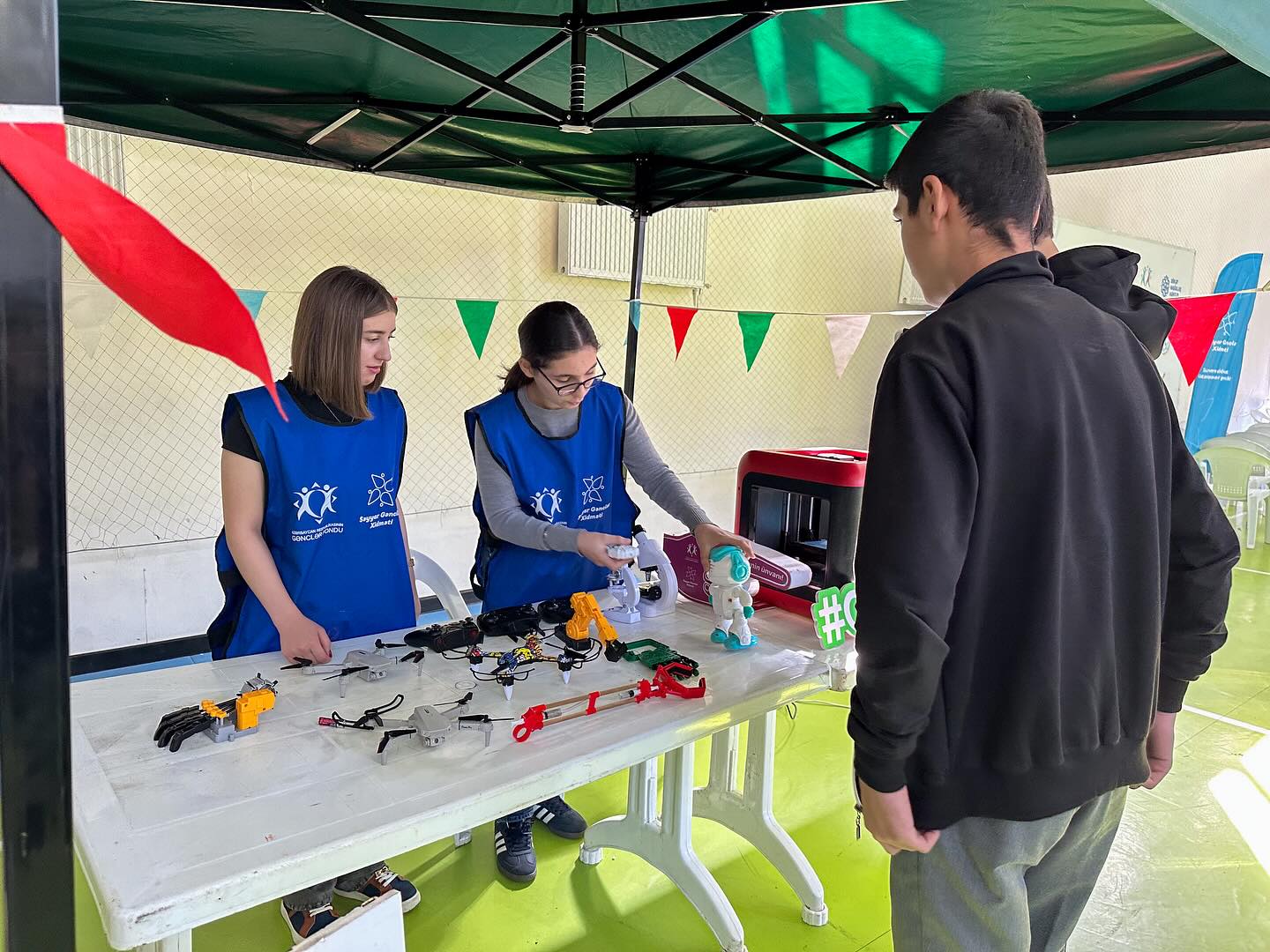 557256716_1113459084302259_7948779086763133777_n