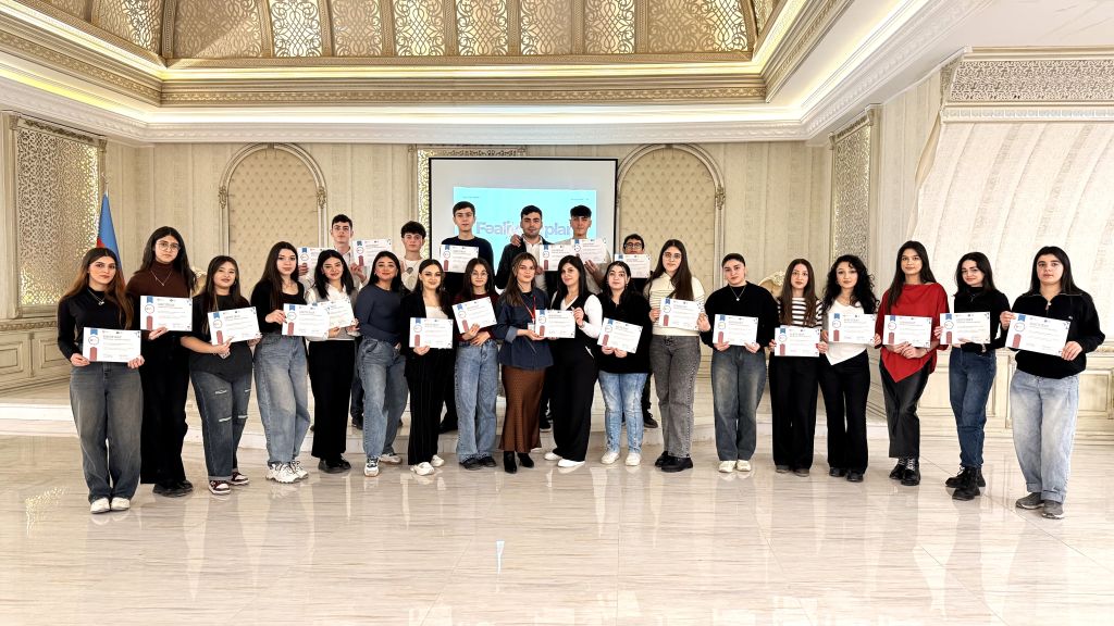 GƏNCLƏRİN KARYERA İNKİŞAFINA DƏSTƏK MƏQSƏDİLƏ REGİONLARDA TƏLİMLƏR TƏŞKİL OLUNUB